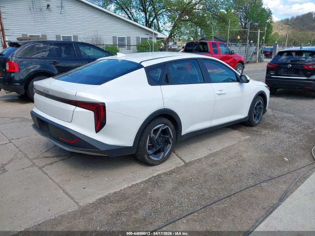 2025 KIA K4 EX photo 4