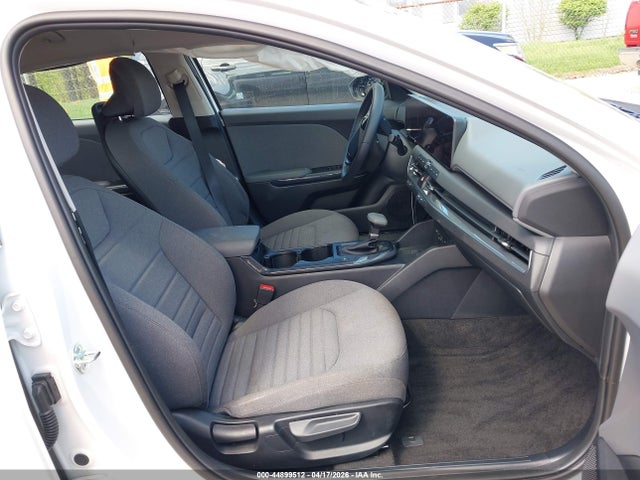 2025 KIA K4 EX photo 5