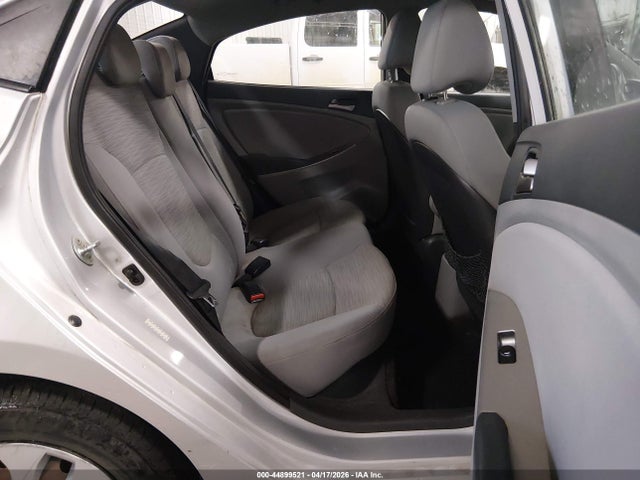 HYUNDAI ACCENT SE - 8