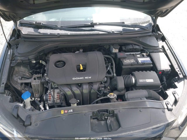 HYUNDAI ELANTRA SE - 10