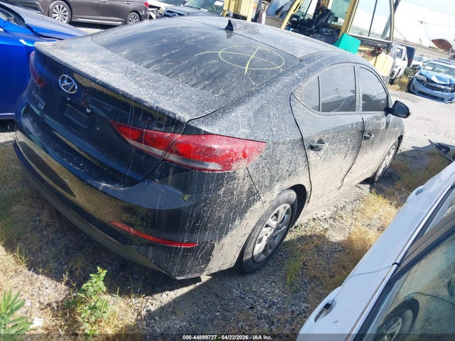 HYUNDAI ELANTRA SE - 4