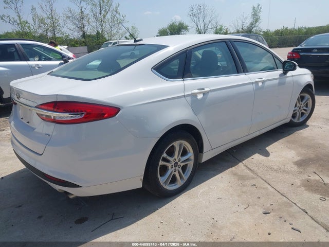 FORD FUSION SE - 4