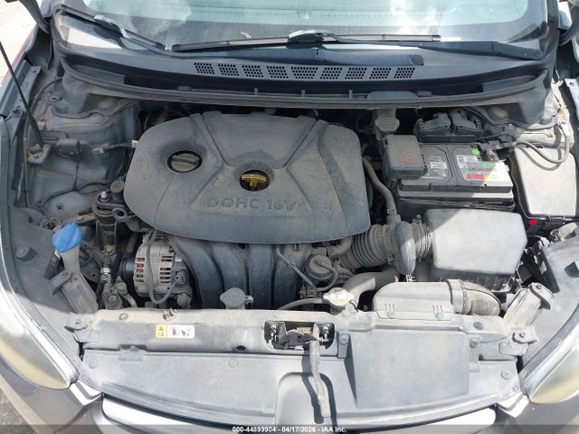 HYUNDAI ELANTRA SE - 10