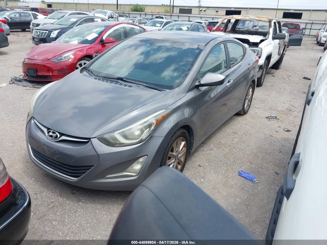 HYUNDAI ELANTRA SE - 2