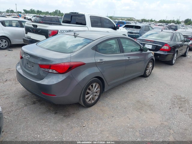 HYUNDAI ELANTRA SE - 4