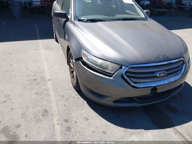 FORD TAURUS SE - 6