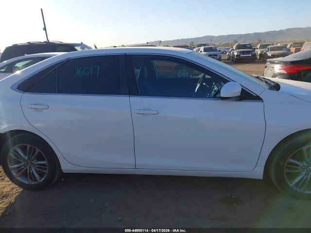 2016 Toyota CAMRY SE thumbnail 14
