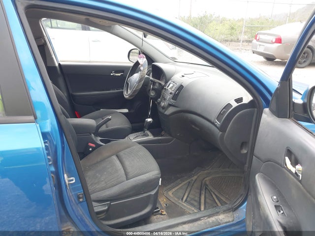 HYUNDAI ELANTRA TOURING - 5