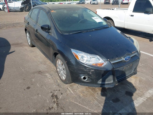 FORD FOCUS SE - 1