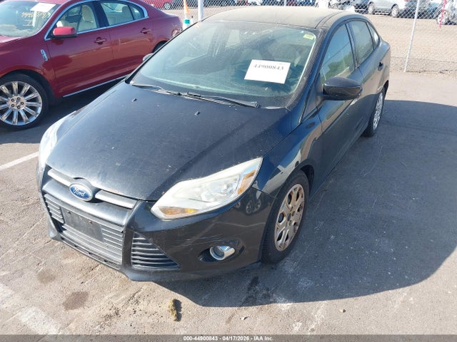 FORD FOCUS SE - 2