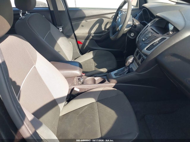 FORD FOCUS SE - 5