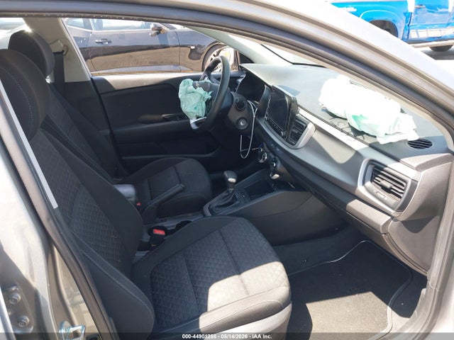 صورة 5 لـ 2022 KIA RIO S