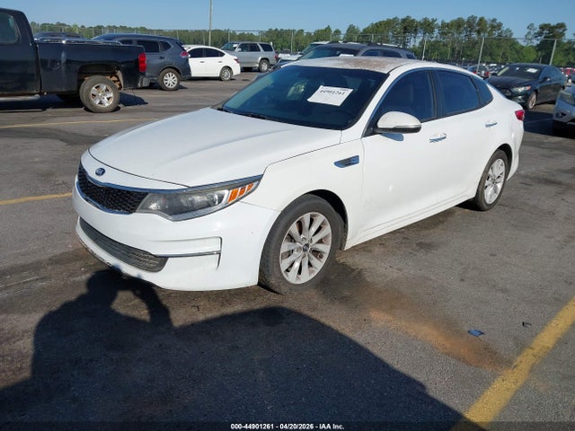 KIA OPTIMA LX - 2