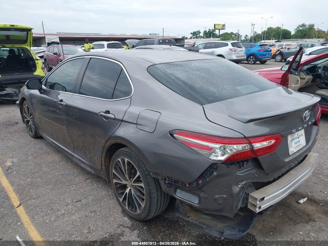 2018 Toyota CAMRY SE — фото 3