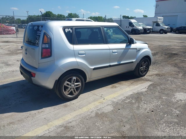 KIA SOUL - 4