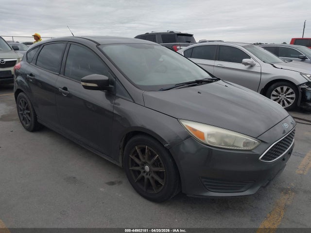 FORD FOCUS SE - 1