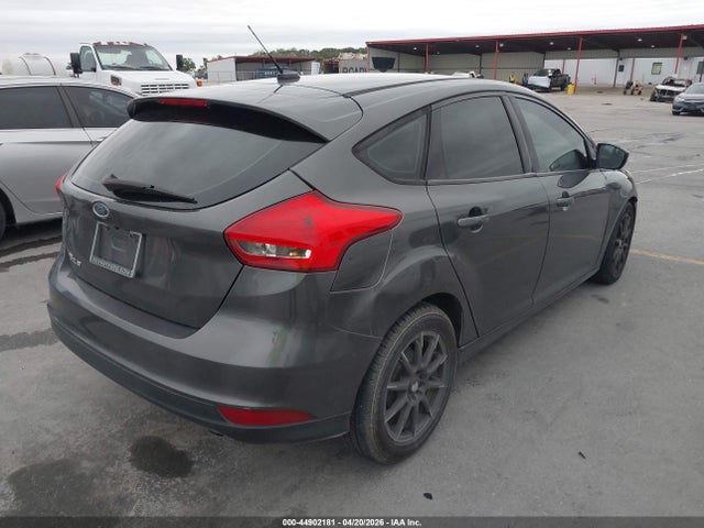 FORD FOCUS SE - 4