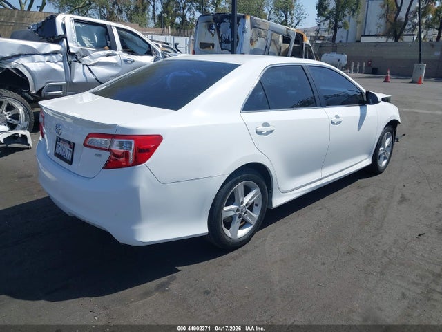 TOYOTA CAMRY - 4