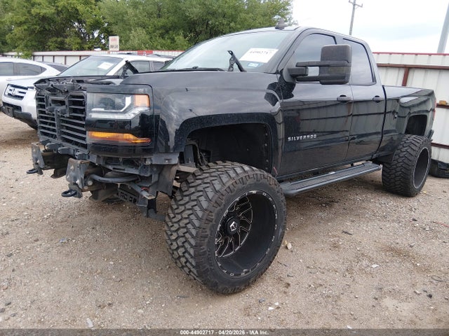 2017 Chevrolet SILVERADO 1500 CUSTOM — миниатюра 2