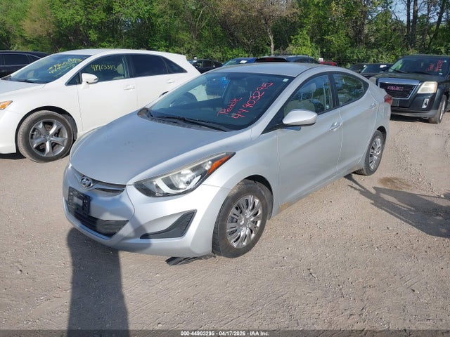 HYUNDAI ELANTRA SE - 2