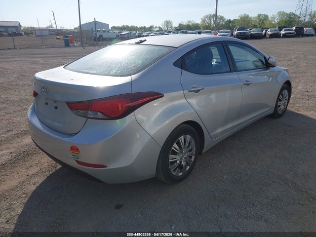 HYUNDAI ELANTRA SE - 4