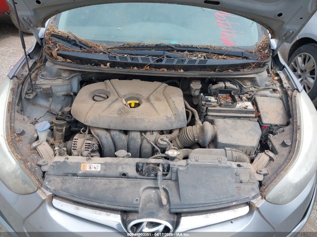 HYUNDAI ELANTRA SE - 10