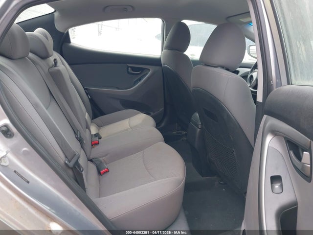 HYUNDAI ELANTRA SE - 8