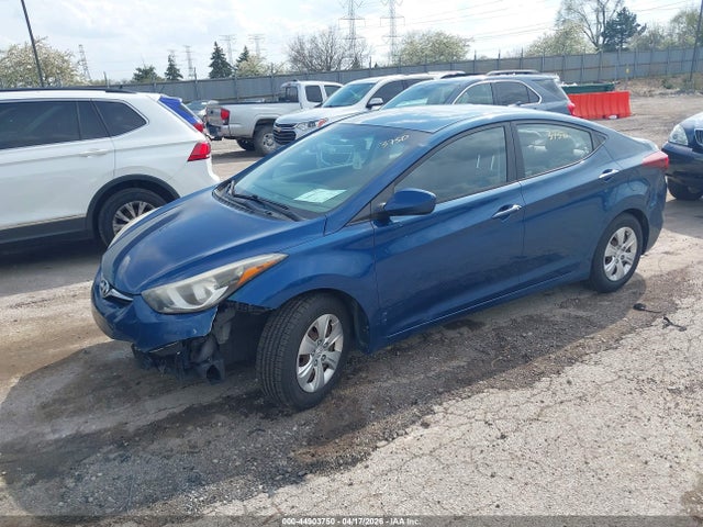 HYUNDAI ELANTRA SE - 2