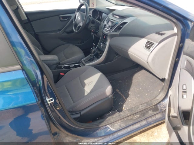 HYUNDAI ELANTRA SE - 5