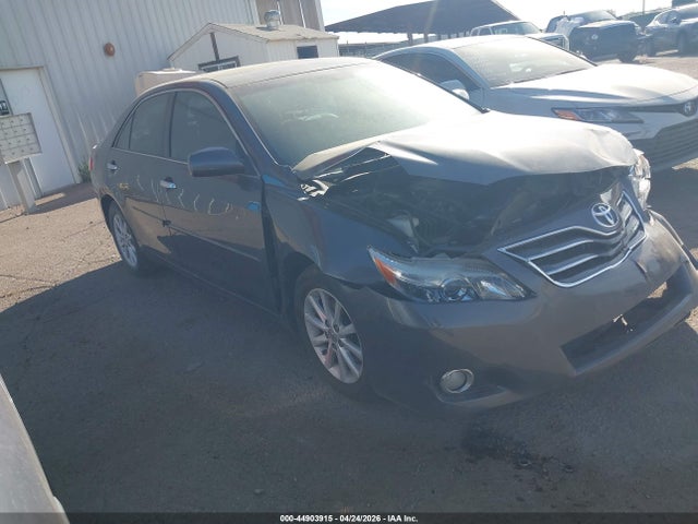 2011 TOYOTA CAMRY XLE
