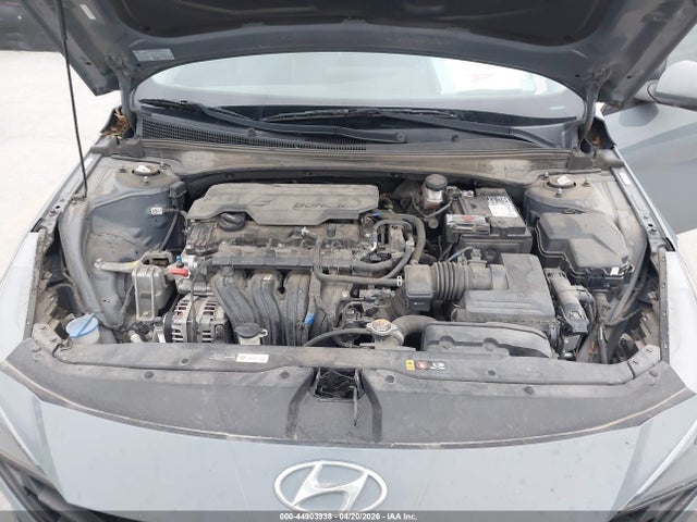 HYUNDAI ELANTRA SEL - 10