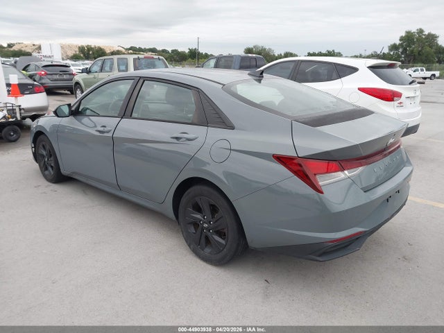 HYUNDAI ELANTRA SEL - 3