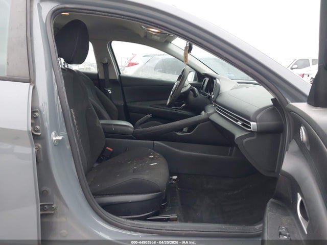 HYUNDAI ELANTRA SEL - 5