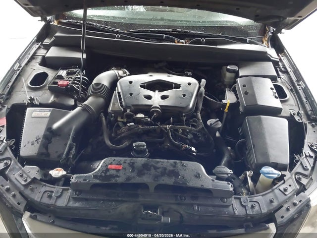 HYUNDAI GENESIS 3.8 - 10