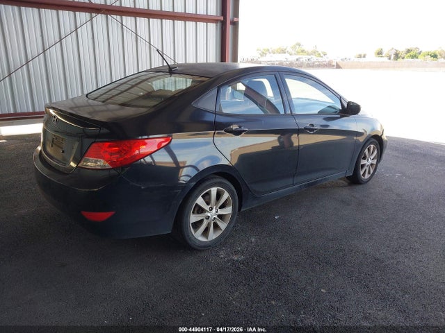 HYUNDAI ACCENT GLS - 4