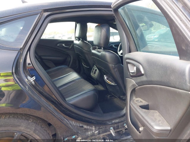 2015 Chrysler 200 S 照片 8