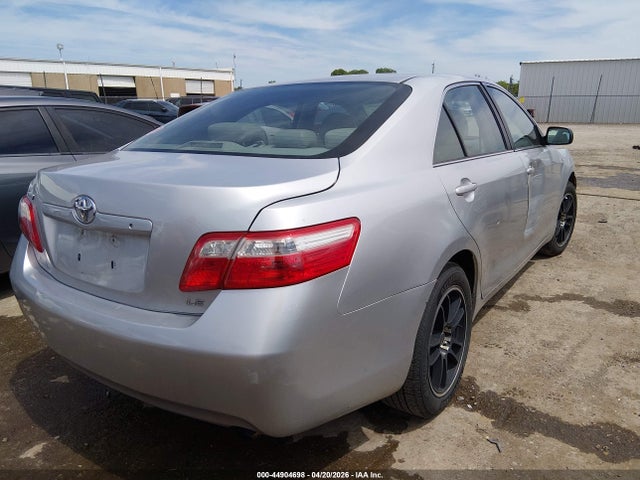 2009 Toyota CAMRY LE photo 4