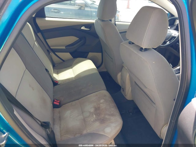 FORD FOCUS SE - 8