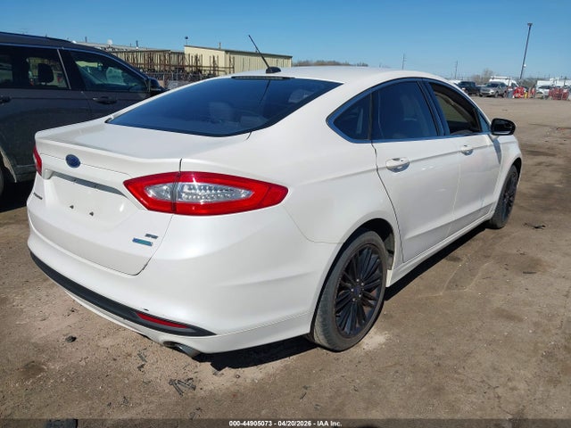 FORD FUSION SE - 4