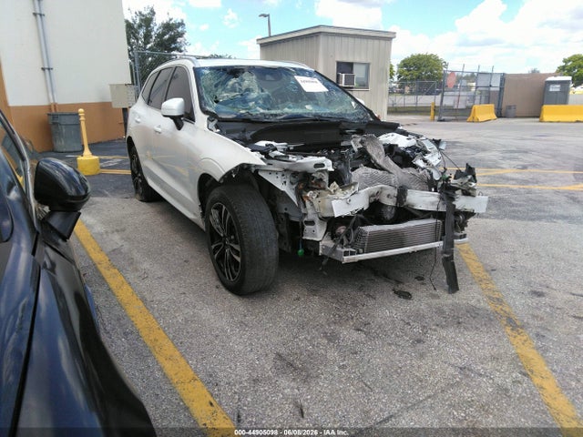 2021 VOLVO XC60 T5 MOMENTUM