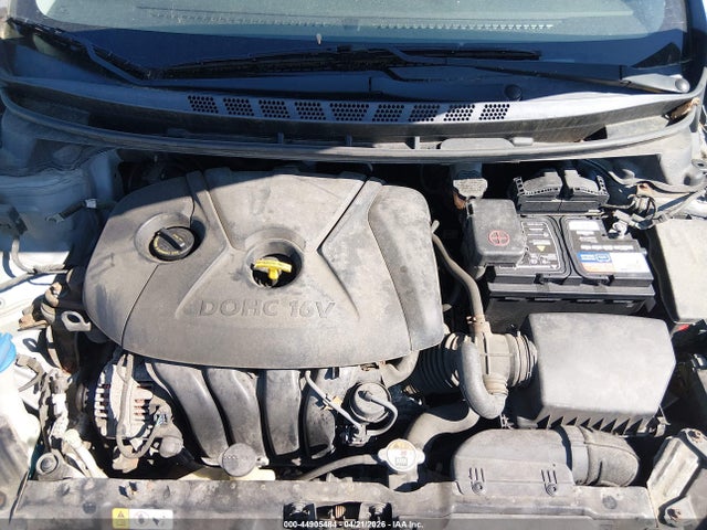 HYUNDAI ELANTRA SE - 10