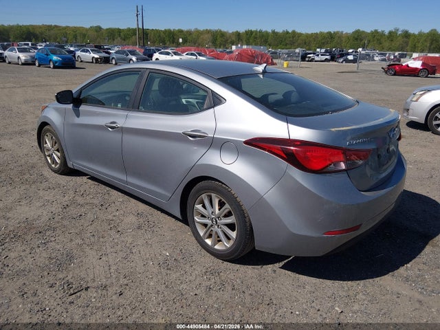HYUNDAI ELANTRA SE - 3