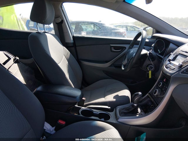 HYUNDAI ELANTRA SE - 5