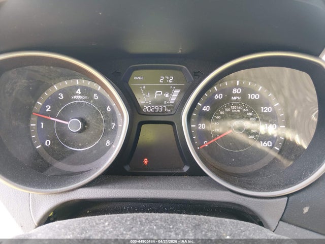 HYUNDAI ELANTRA SE - 7