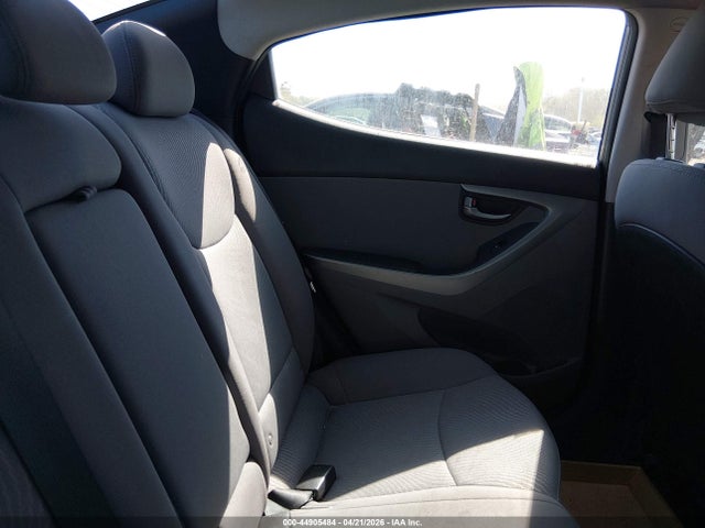 HYUNDAI ELANTRA SE - 8