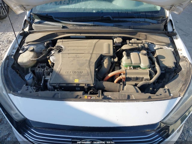 HYUNDAI IONIQ HYBRID SEL - 10