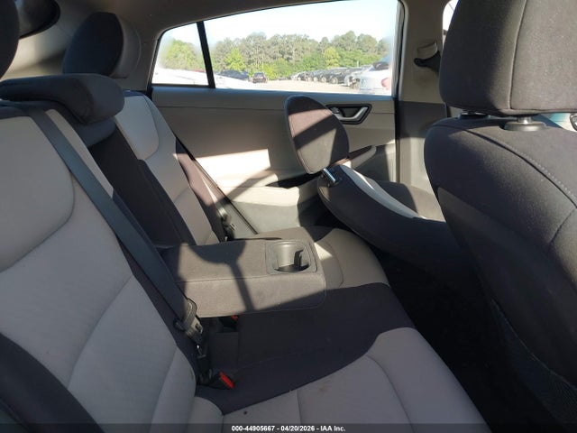 HYUNDAI IONIQ HYBRID SEL - 8