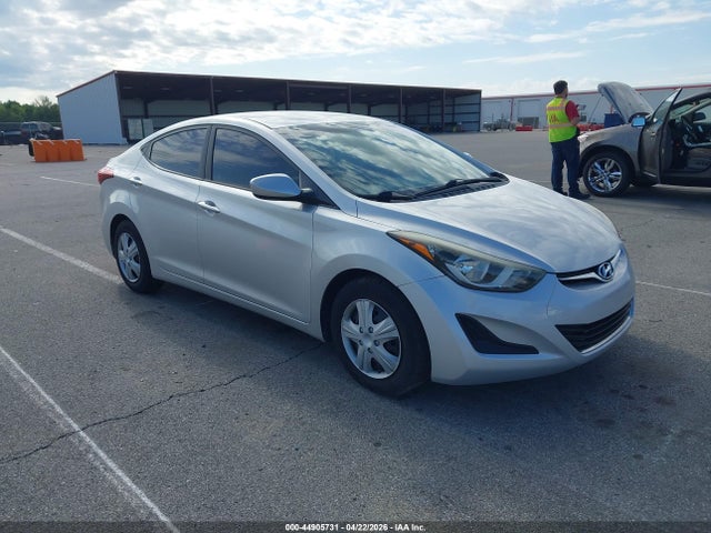 HYUNDAI ELANTRA SE - 1