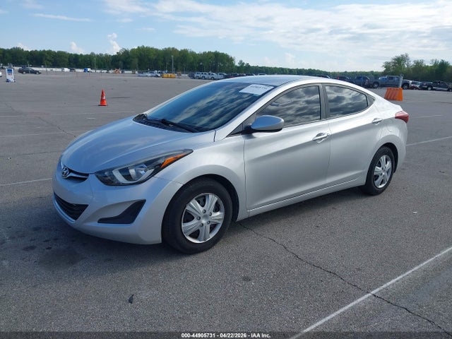 HYUNDAI ELANTRA SE - 2