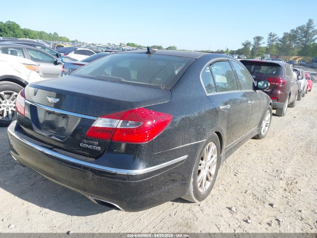 HYUNDAI GENESIS 3.8 - 4